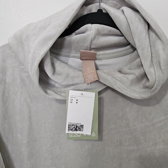 H&M Velour Hoodie (NWT) - Picture 3 of 5